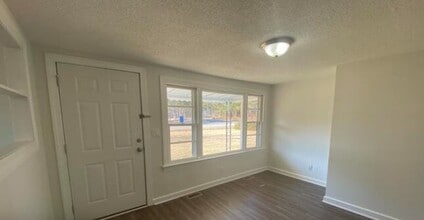 1138 Live Oak Church Rd in Selma, NC - Foto de edificio - Building Photo