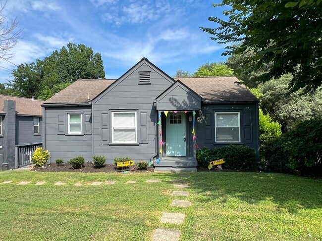 833 Porter Rd in Nashville, TN - Building Photo - Building Photo