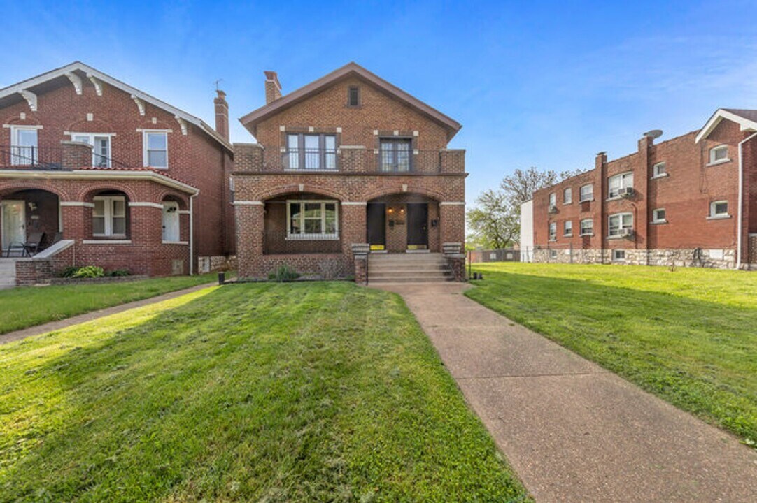 4202 Lawn Ave in St. Louis, MO - Building Photo