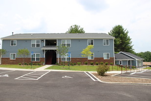 Laurel Woods Apartments