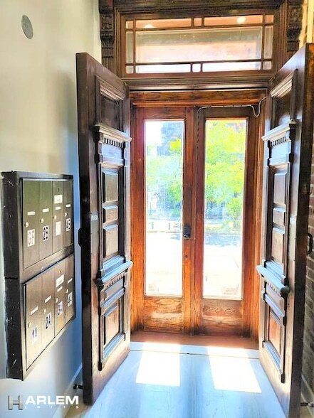 239 Lenox Ave in New York, NY - Building Photo - Building Photo