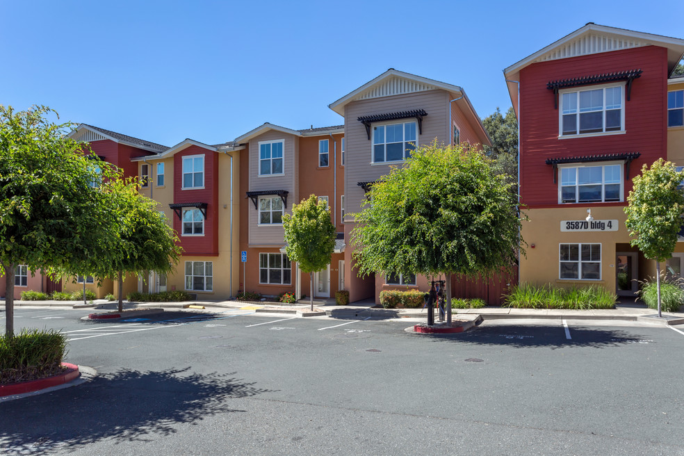 Vintage Park - Senior Apartments | Santa Rosa, CA Apartments For Rent