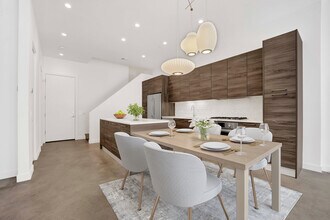 1017 N Cleveland Ave in Chicago, IL - Building Photo - Building Photo