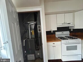 10142 Fair Wds Dr in Fairfax, VA - Building Photo - Building Photo