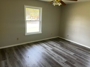 1002 Hackberry St in Clifton, TX - Building Photo - Building Photo