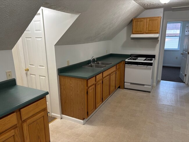 53 N Elm St, Unit 53 North Elm St