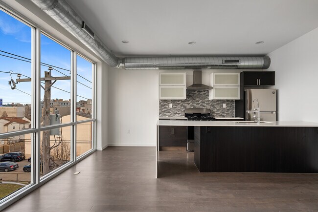 634 W Jefferson St, Unit 2 in Philadelphia, PA - Foto de edificio - Building Photo