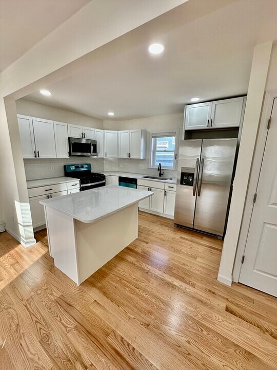 29 Bennett St in Wakefield, MA - Building Photo