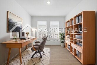 1220 Ponchartrain Dr in Dallas, TX - Building Photo - Building Photo