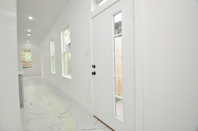 9312 Waller St in Houston, TX - Building Photo - Building Photo