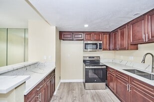 22729 Lakeway Dr, Unit 386 in Diamond Bar, CA - Building Photo