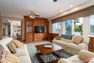 7302 Vista Rancho Ct in Rancho Santa Fe, CA - Building Photo - Building Photo