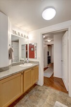 2400 5th Ave, Unit #216 in San Diego, CA - Building Photo - Building Photo