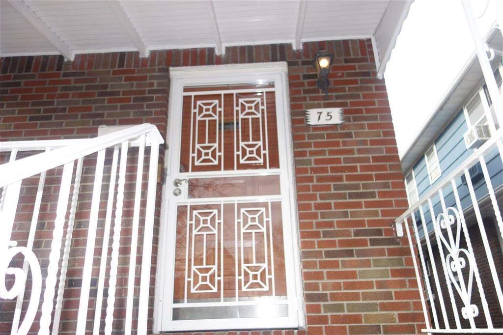 75 Corbin Ave, Unit 2 in Jersey City, NJ - Building Photo