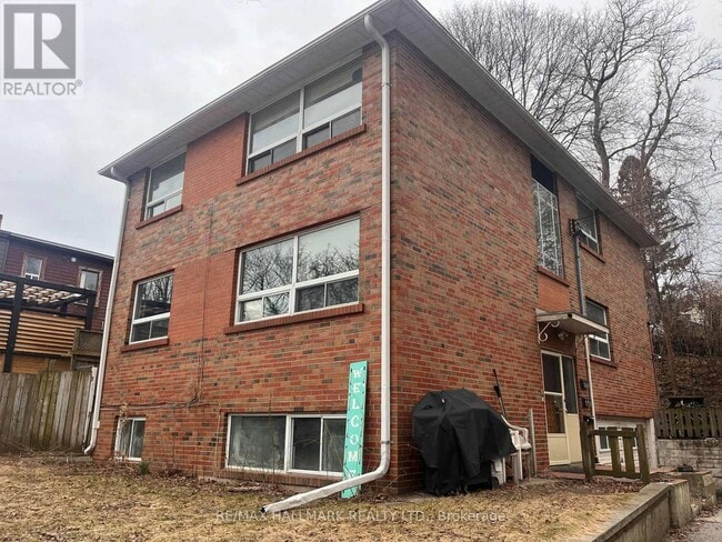 property at 2 Bellhaven Rd