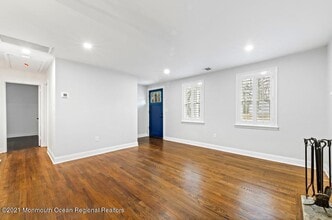 495 Branch Ave in Little Silver, NJ - Building Photo - Building Photo