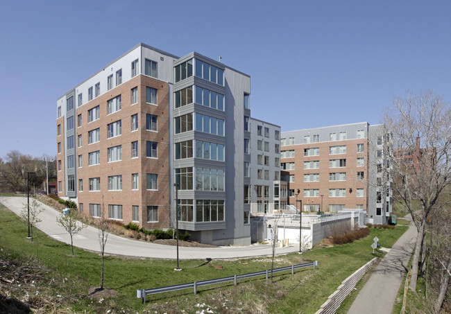 RiverView Residence Hall in Milwaukee, WI - Building Photo - Building Photo