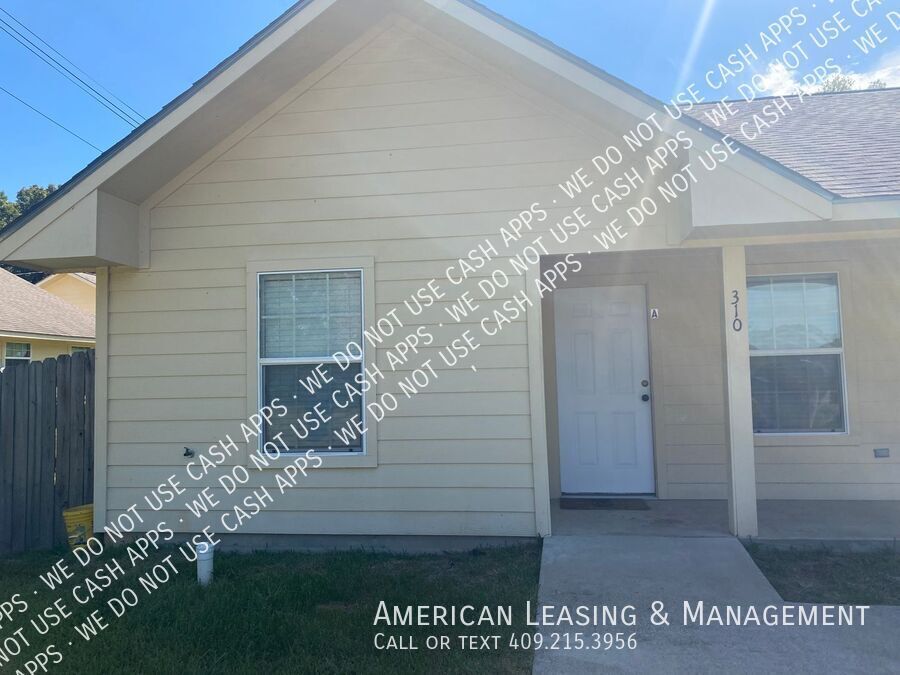 310 S 1st St in Huntington, TX - Building Photo