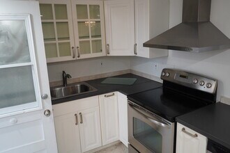 2999 Point East Dr, Unit C-614 in Aventura, FL - Building Photo - Building Photo