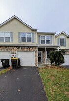 1070 Millcreek Rd in Sellersville, PA - Building Photo