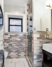 246 Mott St, Unit 10 in New York, NY - Building Photo - Building Photo
