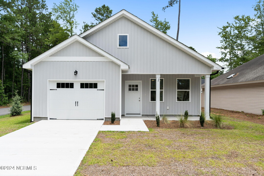 255 Wildwood St NW in Shallotte, NC - Building Photo