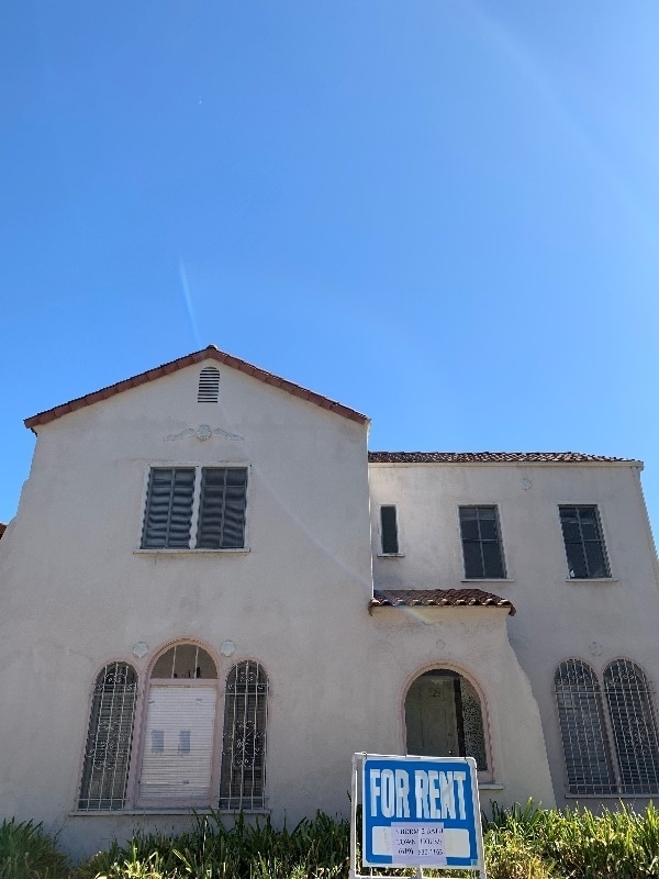 property at 822 S Curson Ave