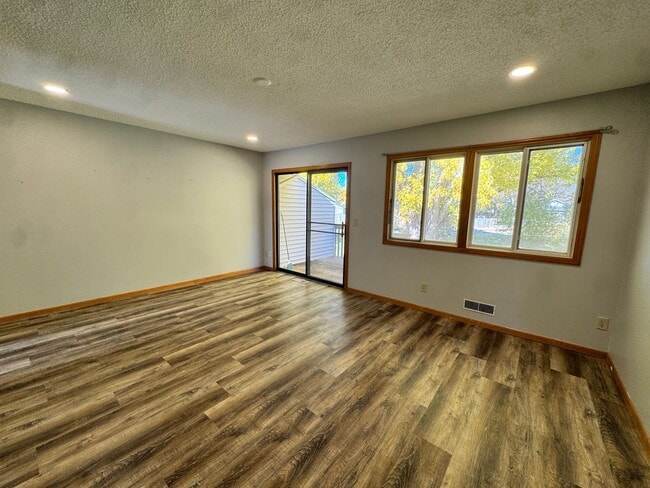 8759 Ironwood Ave S in Cottage Grove, MN - Building Photo - Building Photo