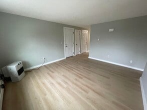 17 Kingsley Ct in Rutland, VT - Foto de edificio - Building Photo