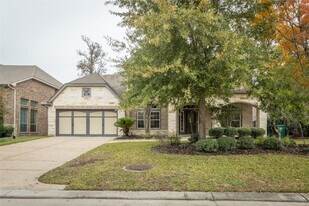 70 S Almondell Cir in Magnolia, TX - Building Photo