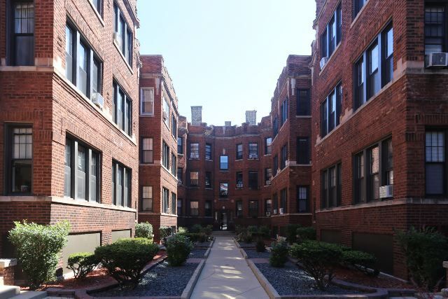 property at 4329 N Wolcott Ave