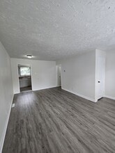 1040 N Volutsia in Wichita, KS - Building Photo - Building Photo
