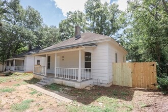 1018 W Broad St in Griffin, GA - Building Photo - Building Photo
