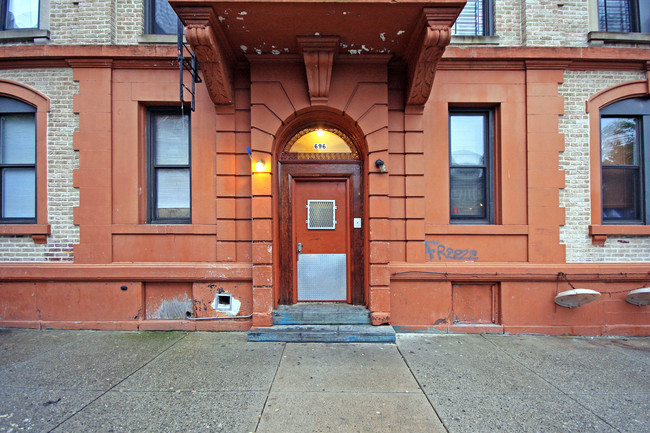 696-698 Willoughby Ave in Brooklyn, NY - Building Photo - Building Photo