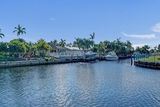 949 SE 10th Ct in Pompano Beach, FL - Building Photo - Building Photo