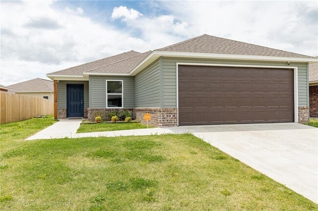 4703 W Hoover Loop