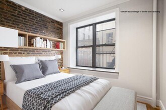432 E 13th St, Unit 2 in New York, NY - Foto de edificio - Building Photo