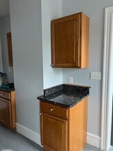 653 Broadway St, Unit #3 in Lowell, MA - Foto de edificio - Building Photo