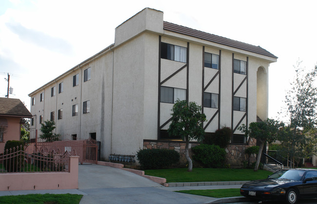 412 Fischer St in Glendale, CA - Building Photo - Building Photo