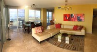 6365 Collins Ave, Unit 3407 in Miami, FL - Foto de edificio - Building Photo