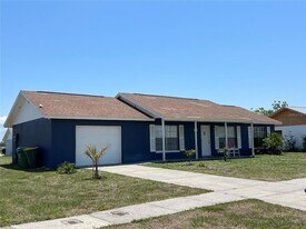 6380 Coliseum Blvd, Unit HC-513 in Port Charlotte, FL - Building Photo - Building Photo