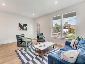 621 Melba St in Dallas, TX - Building Photo - Building Photo
