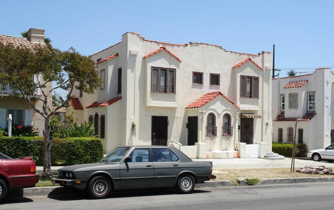 928 S Catalina St in Los Angeles, CA - Building Photo