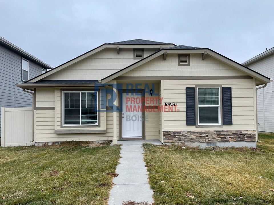 10450 W Bear Lake Dr in Boise, ID - Building Photo