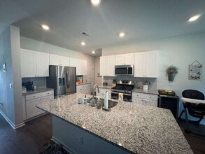493 Spanish Wells Rd in Summerville, SC - Building Photo - Building Photo