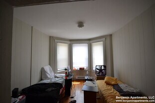 883 Huntington Ave, Unit 6 in Boston, MA - Building Photo