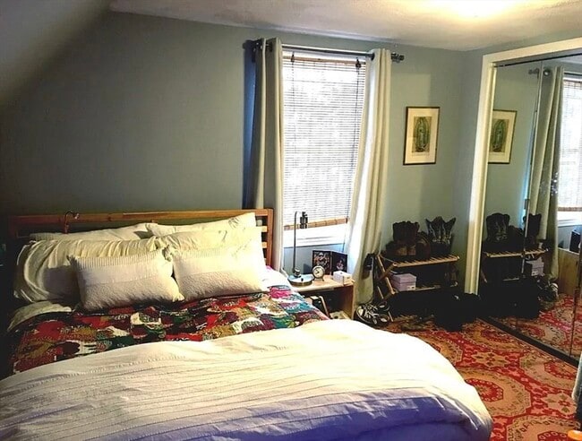 35 Derby St in Somerville, MA - Foto de edificio - Building Photo