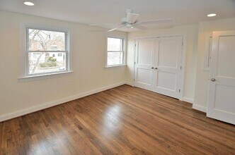 209 Wesmond Dr in Alexandria, VA - Foto de edificio - Building Photo