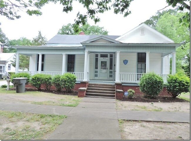 property at 404 Vance St NE
