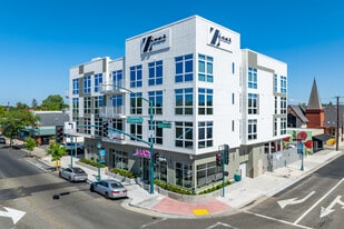 The Zivar Luxury Apartments in Roseville, CA - Building Photo